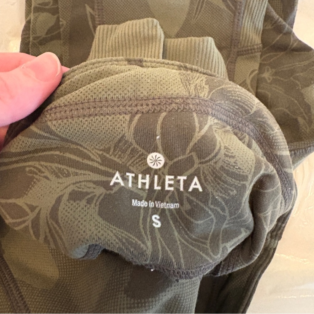Athleta Excursion Size Small Leggings - image 5